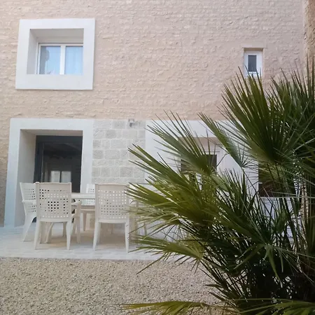 Holiday home Chez Vero Couhe